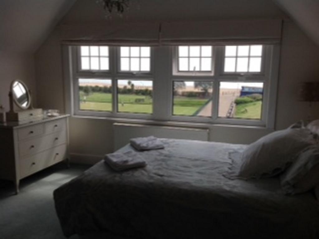 Bed and Breakfast Bassets House AEGON International Exteriér fotografie