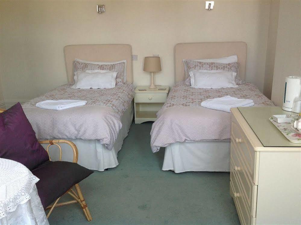 Bed and Breakfast Bassets House AEGON International Exteriér fotografie